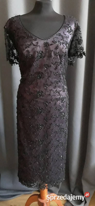 Suknia na bogatoluksusowa z rękawem Rozmiar 46