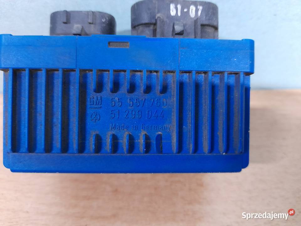 Przekaźnik świec żarowych 55557760 Opel Corsa D Wyszków