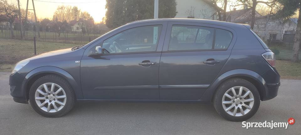 Opel Astra H 16 16v5 drzwiklimasuper stan z Krosno sprzedam