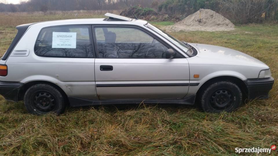 Toyota Corolla e9 16 SILPG welurowa tapicerka Warszawa sprzedam