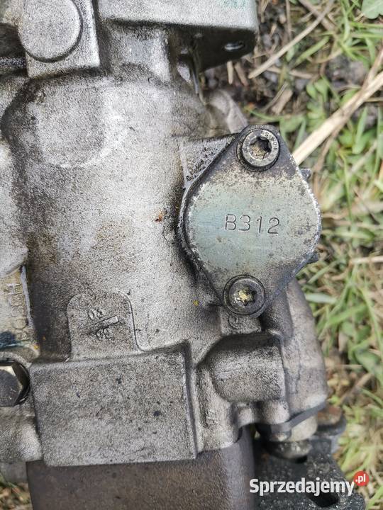 Pompa wtryskowa volvo v 40 diesel osobowe Silniki i osprzęt Czerwionka-Leszczyny