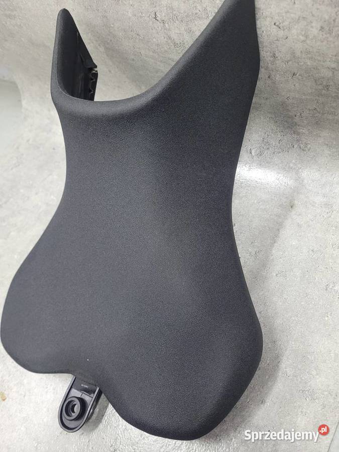 SUZUKI GSX8R GSX 8 R OEM SIEDZENIE KANAPA FOTEL