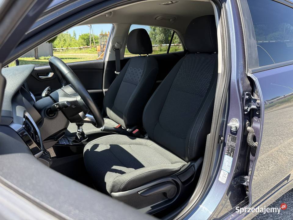 Kia Rio 125 BENZYNA Klimatronik Nawigacja Kamera Konin sprzedam