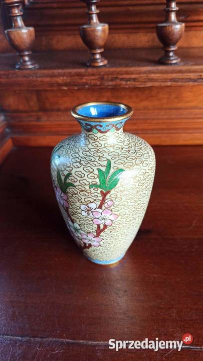 Wazonik z gałązka kwitnącąChoisonne sprzedam