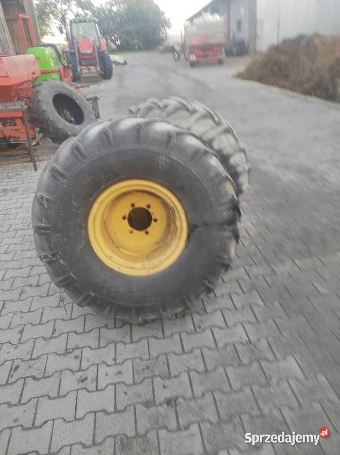 Sprzedam opony do kombajnu MF 487 i Pilica