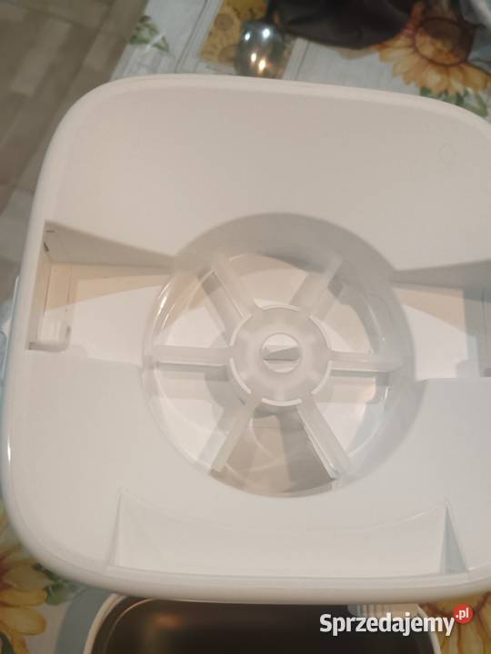 Dozownik na karme Dla psów Parkoszowice