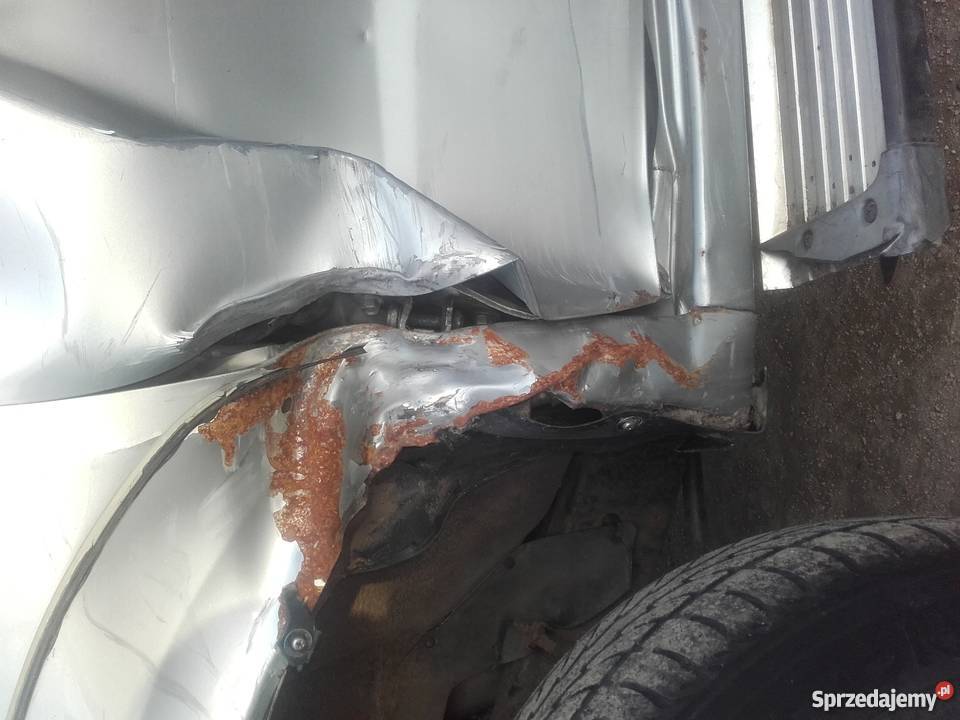 Nissan Navara 25TDI D22 Uszkodzony faktura Vat manualna Boronów sprzedam