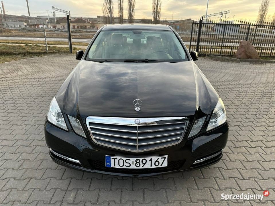 Mercedes E 200 E200CGI 18B Idealny nowe Alufelgi czujnik parkowania Ostrowiec Świętokrzyski