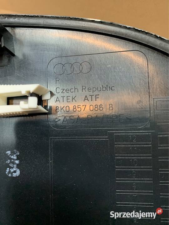 Osłona zaślepka deski prawa 8K0857086B audi a5 Wyposażenie wnętrza