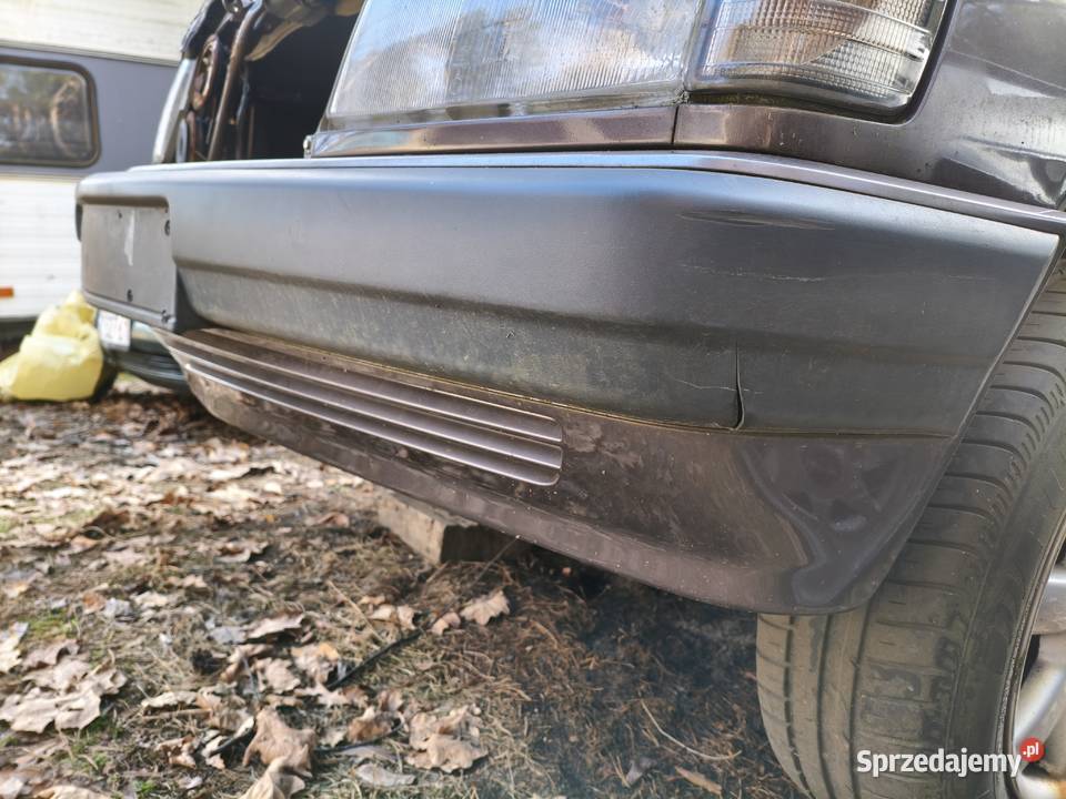 Mercedes 190 W201 zderzak przedni z kratką kolor świętokrzyskie Skarżysko-Kamienna