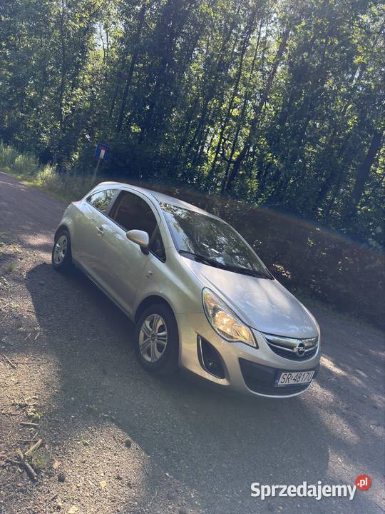 Opel Corsa D 12 2011 r