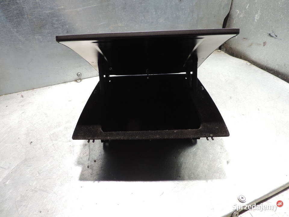 VW TOURAN 1 I SCHOWEK GÓRNY KONSOLI Rok produkcji 2004 Nowy Sącz