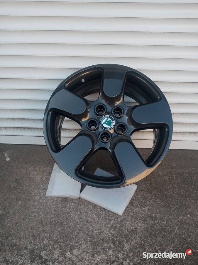 Felgi orginał Skoda 17 5x112 Średnica 17" Wołów