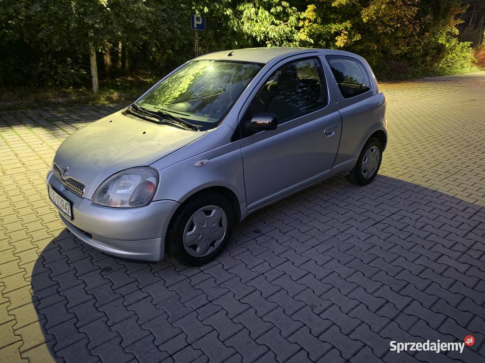 Sprzedam Toyota yaris auto technicznie Starachowice sprzedam