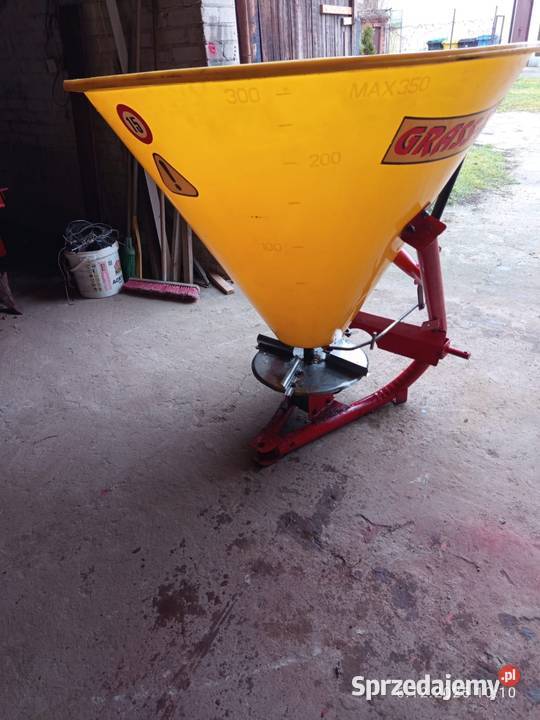 Rozsiewacz nawozu lejek Konstancin-Jeziorna