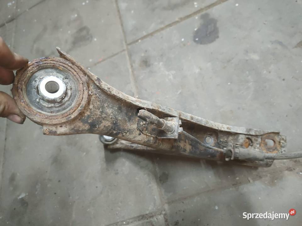Wahacz wahacze tył tylny dół dolny Audi a4 b5 podkarpackie