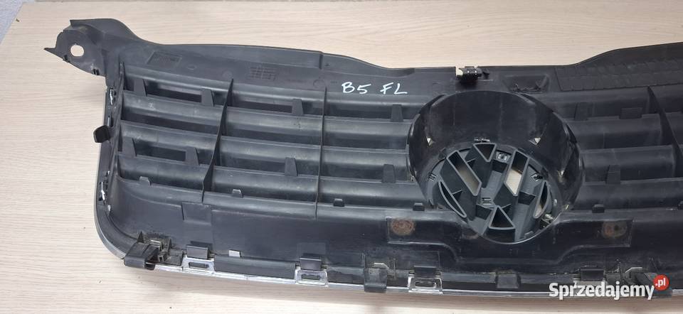 Atrapa Grill Passat B5 FL osobowe Sandomierz sprzedam