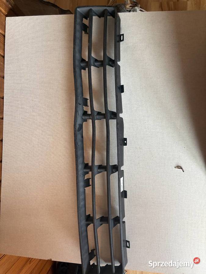 Atrapa zderzaka przód golf 4 1j0853677D Krajenka