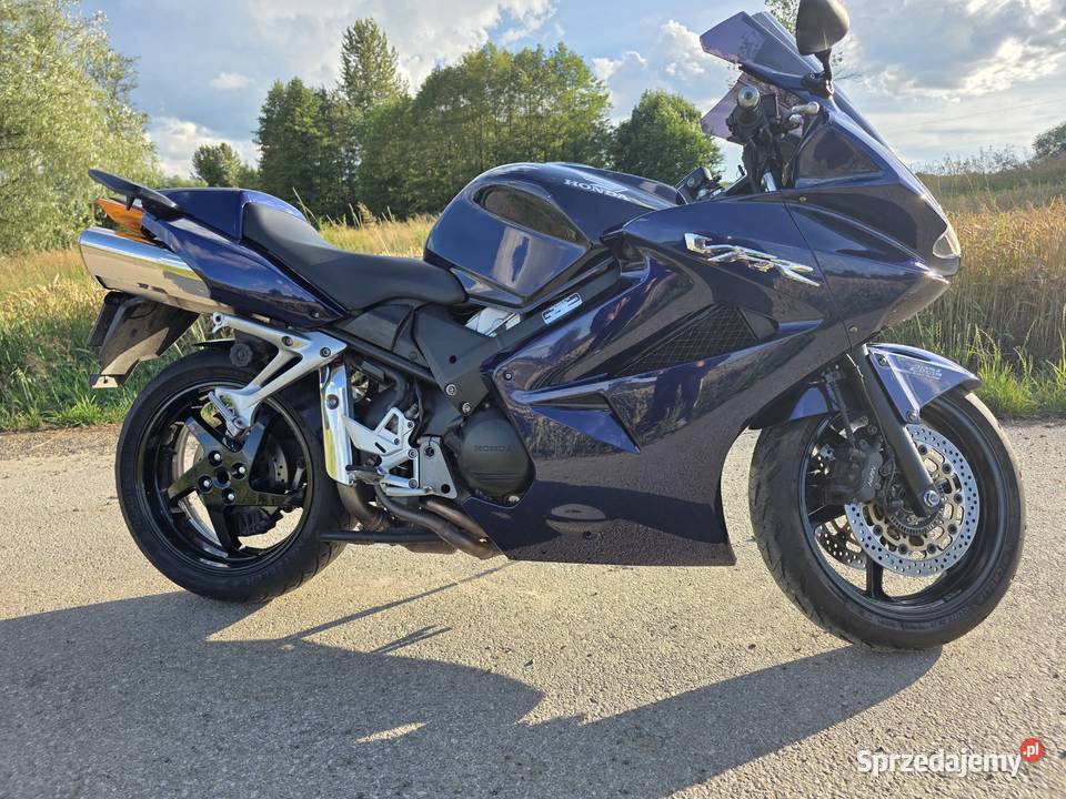 Piękna Honda Vfr 800 Vtec Abs z 2009r Rok produkcji 2009 Honda podkarpackie Łańcut