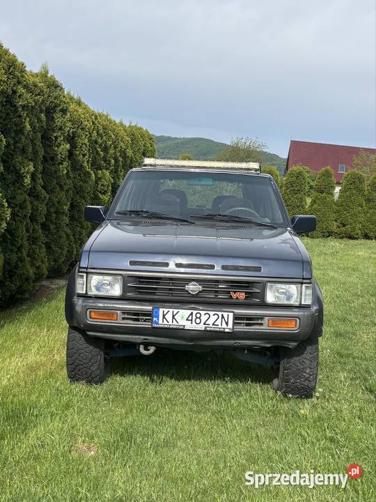 Nissan Terrano 1 30 benzyna v6 186000km Dobczyce