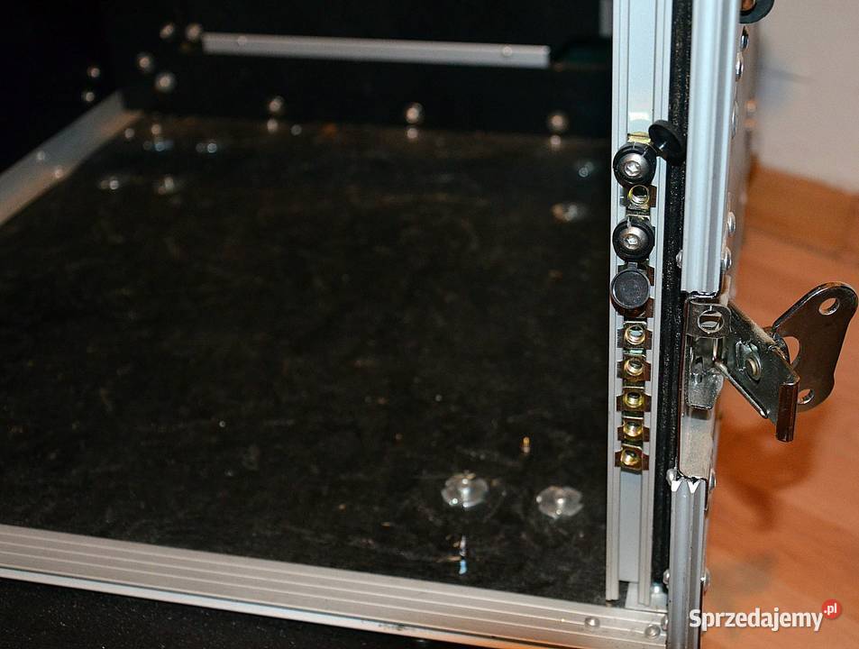 Mikser Behringer case rak z mocowaniem 19 dolnośląskie Wołów