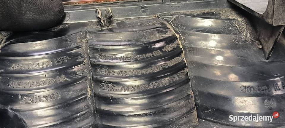 LAMPA LEWA TYŁ VOLKSWAGEN CADDY III 2K0945257A osobowe kujawsko-pomorskie Lipno