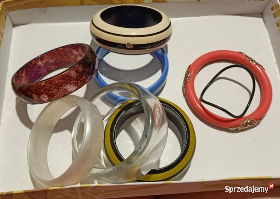 113 Bransoletki PRLu 8 sztuk Poznań