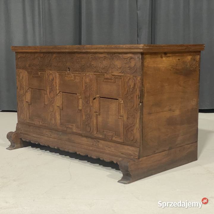 Antyczna skrzynia dębowa XIX wiek rzeźbiony
