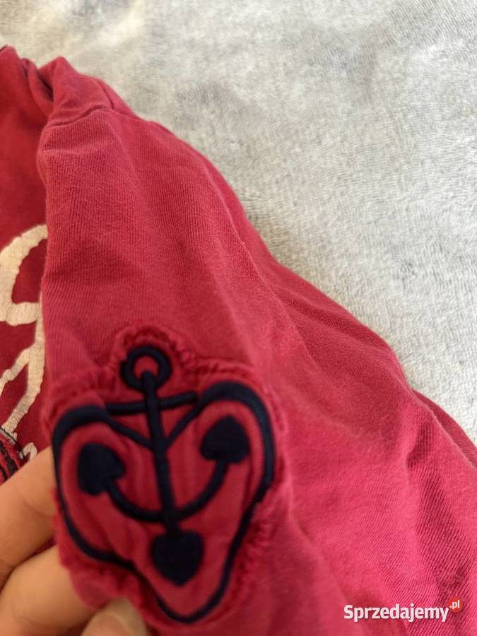 Czerwona bluzka koszulka z długi rękawem