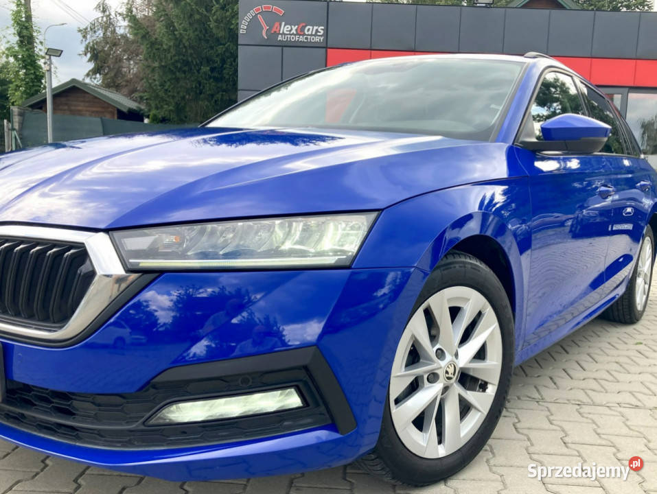 koda Octavia Salon Polska Fv 23 Dsg IV 2020 wielofunkcyjna kierownica