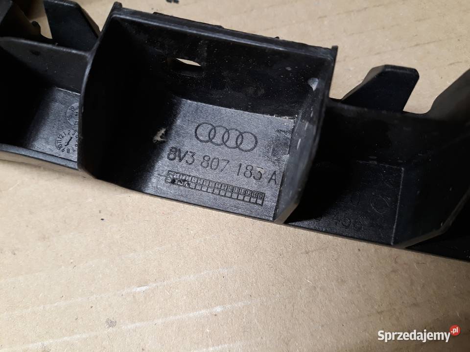 AUDI A3 8V ŚLIZG ZDERZAKA LEWY PRZÓD 8V0807183A Międzychód