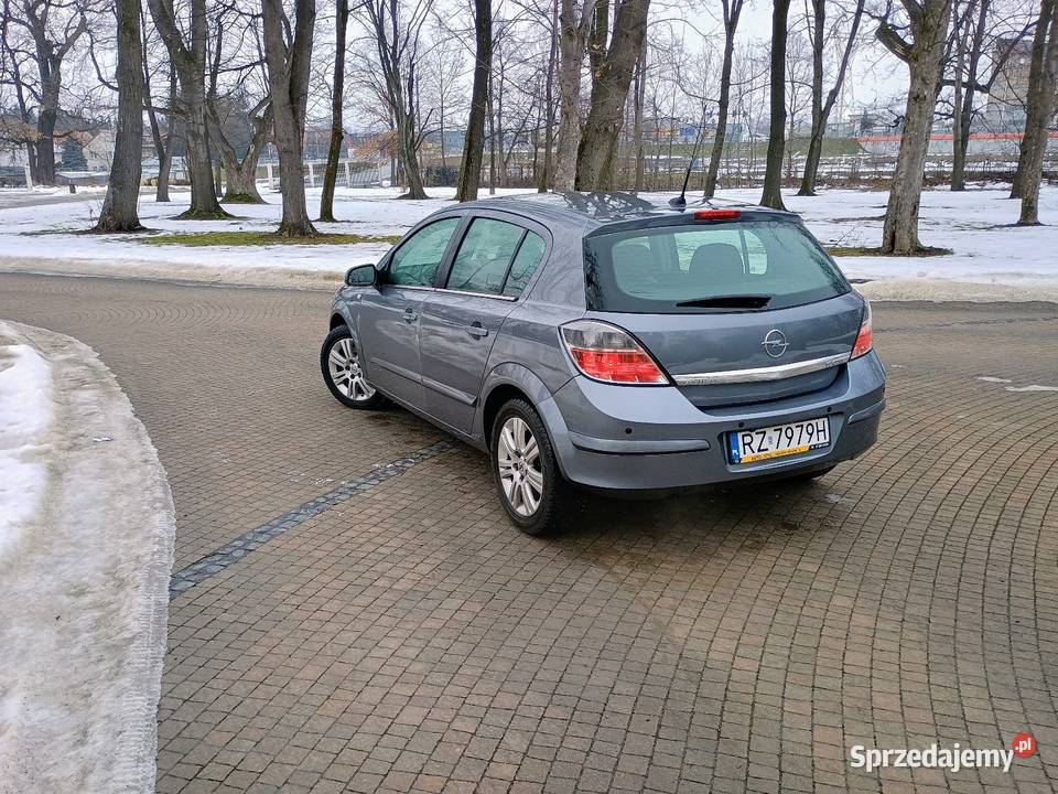 Opel Astra H 19 CDTI 140 AUTOMAT diesel Krosno sprzedam