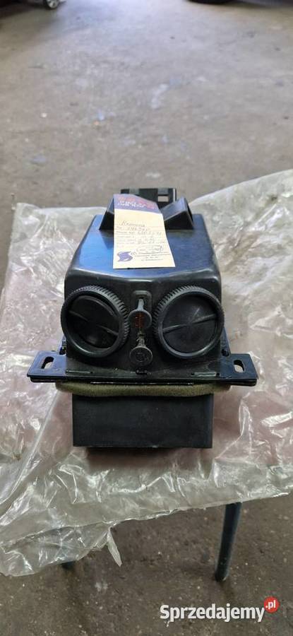 Konsola nawiewu Fiat 126p Okular osobowe