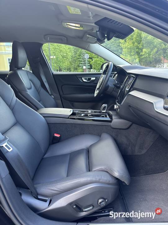 Volvo V60 Plus Dark Recharge PlugIn Hybrid AWD Sulechów