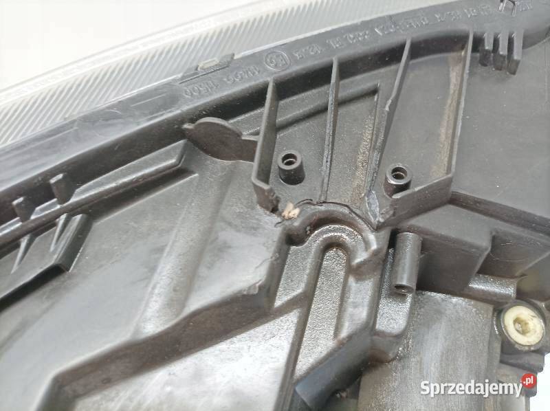 LAMPA PRZÓD LEWA EUROPA PRZED LIFT 6V1941015C Rok produkcji 2017