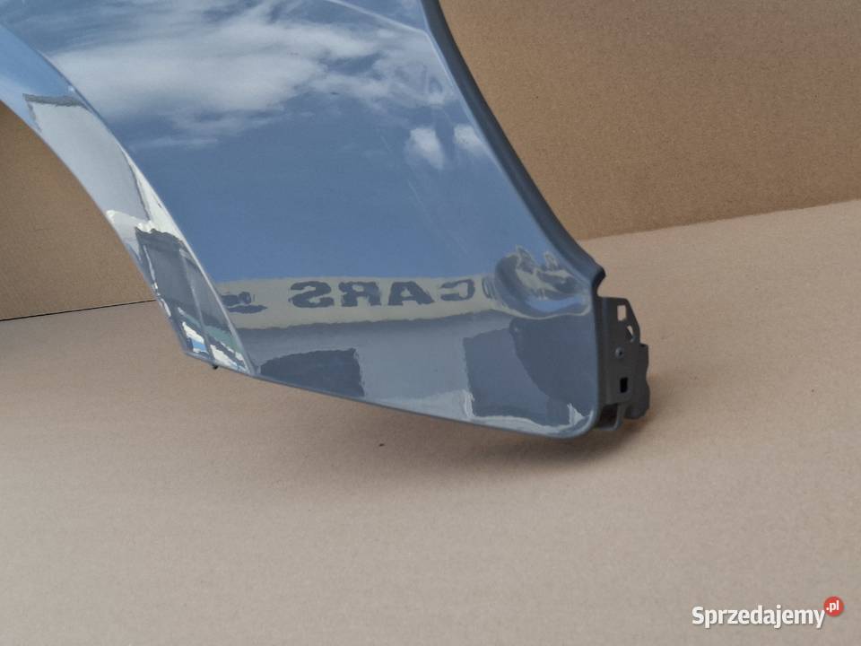 AUDI A4 B9 LIFT BŁOTNIK PRAWY PRZÓD ORYGINAŁ Bieleń