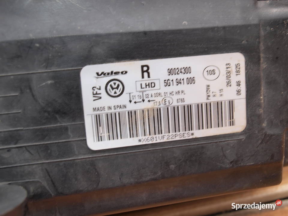 VW Golf 7 VII lampa prawa przód zwykła 2012 prawe