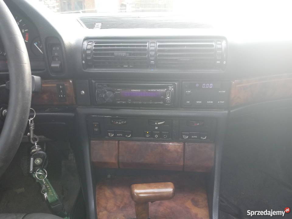 BMW E32 30 V8 LPG Rok produkcji 1994 Seria 7 wielkopolskie Kupinin