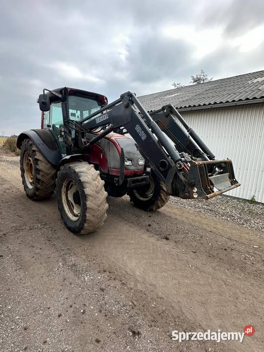 Valtra c130 z turem Do pomalowania Sprawna Damasławek sprzedam