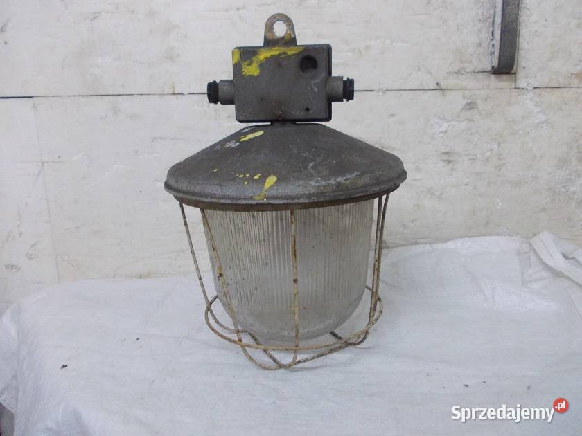Stara lampa przemysłowa fabryczna loft śląskie