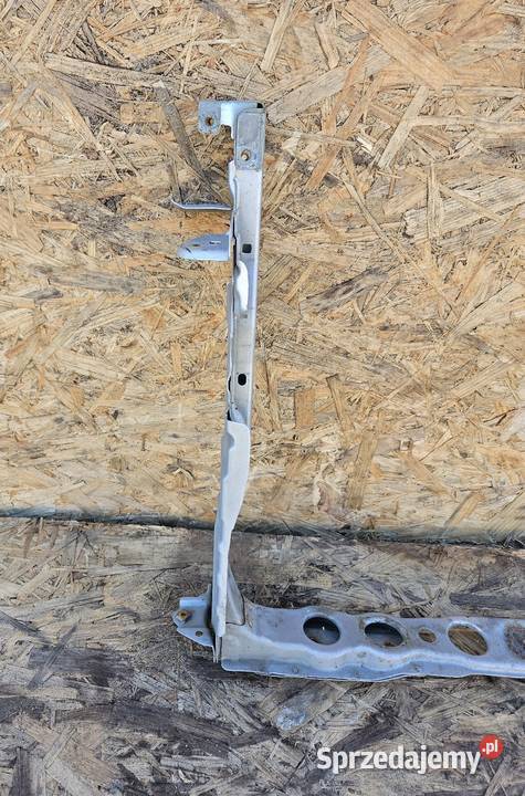 TOYOTA AURIS I PAS PRZEDNI WZMOCNIENIE PRZÓD Międzychód