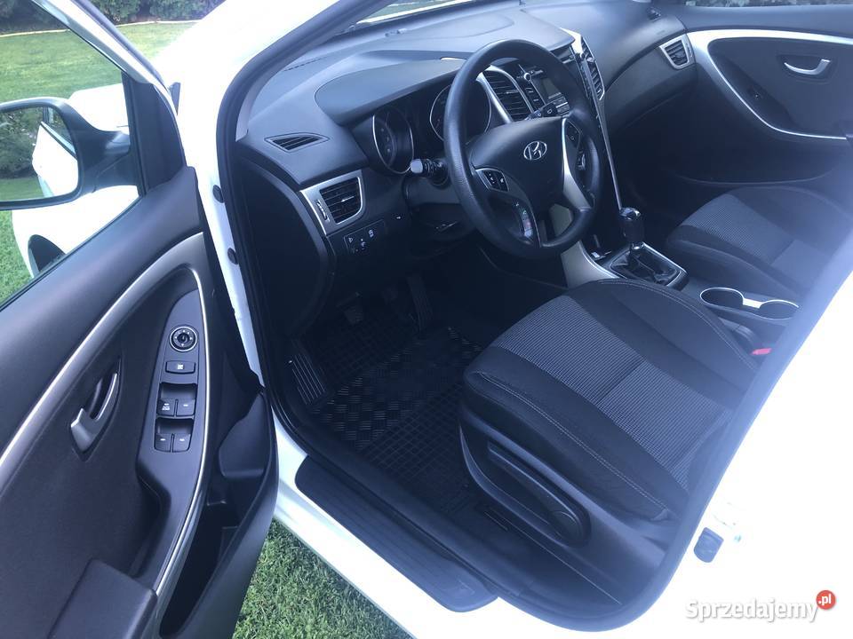 Hyundai i 30 nieuszkodzony Drzewica