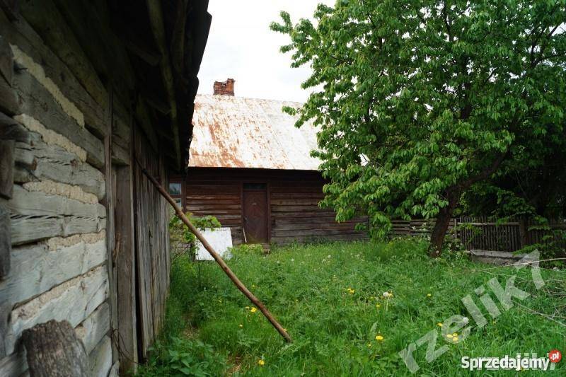 Sprzedam duży dom drewniany do remontu z działką ogródek Stąporków