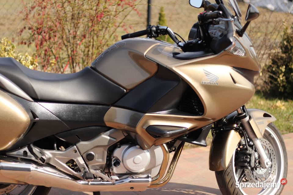 HONDA NTV 700 Deauville Pionki