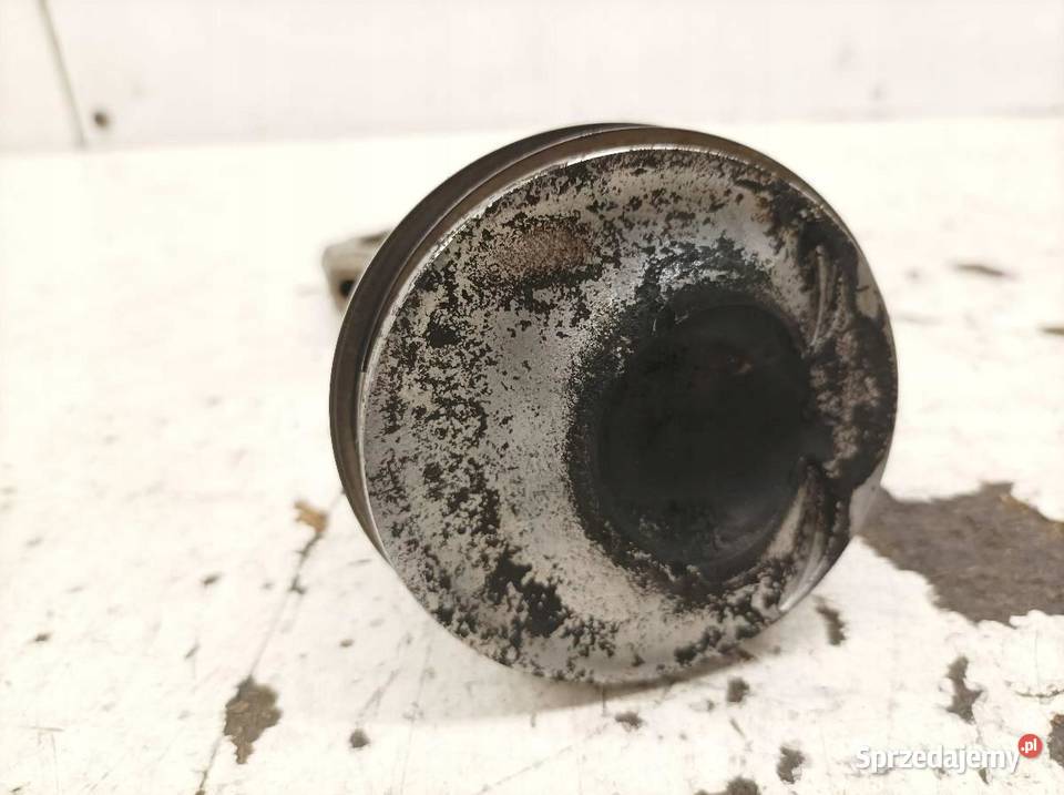 TŁOK KORBOWÓD 076194 16 FSI VW Volkswagen Touran Rok produkcji 2003