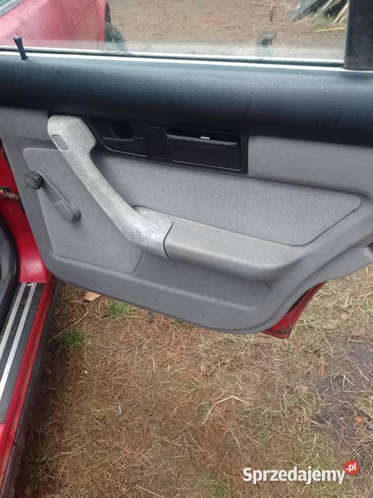 BMW e341990rTapicerka wnetrzasprzedaje w Jastrzębia Góra