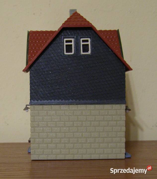 Domek na makietę 27 kolejka skala TT Łódź