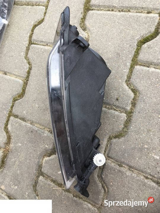 VW GOLF 7 VII SPORTSVAN HALOGEN PRAWY 510941662B osobowe Karoseria Kozubszczyzna
