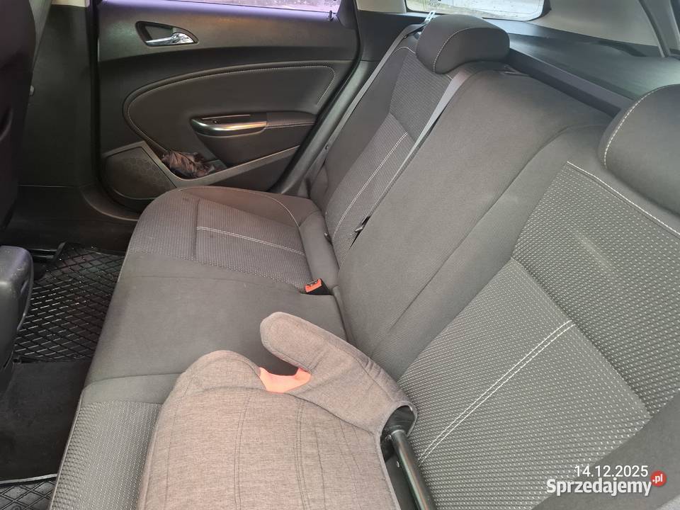 Opel Astra j 16 115 2012 sports tourer 115KM