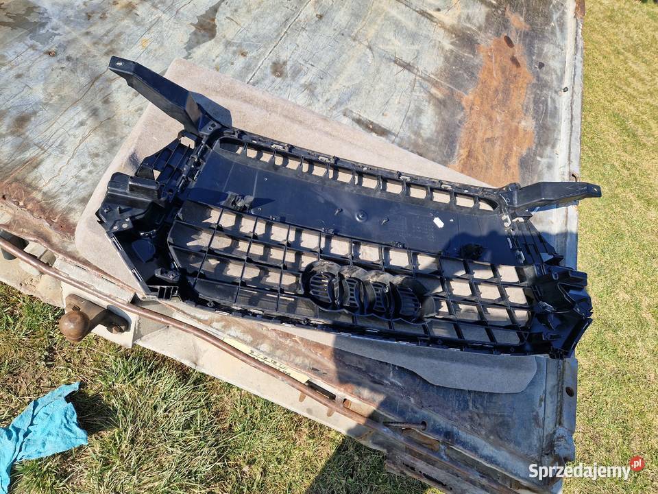 Audi Q3 LIFT Grill Atrapa ORG KPL osobowe Atrapy Mielec